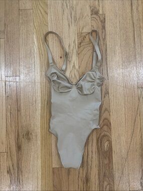 SKIMS Seamless Sculpt Thong Bodysuit